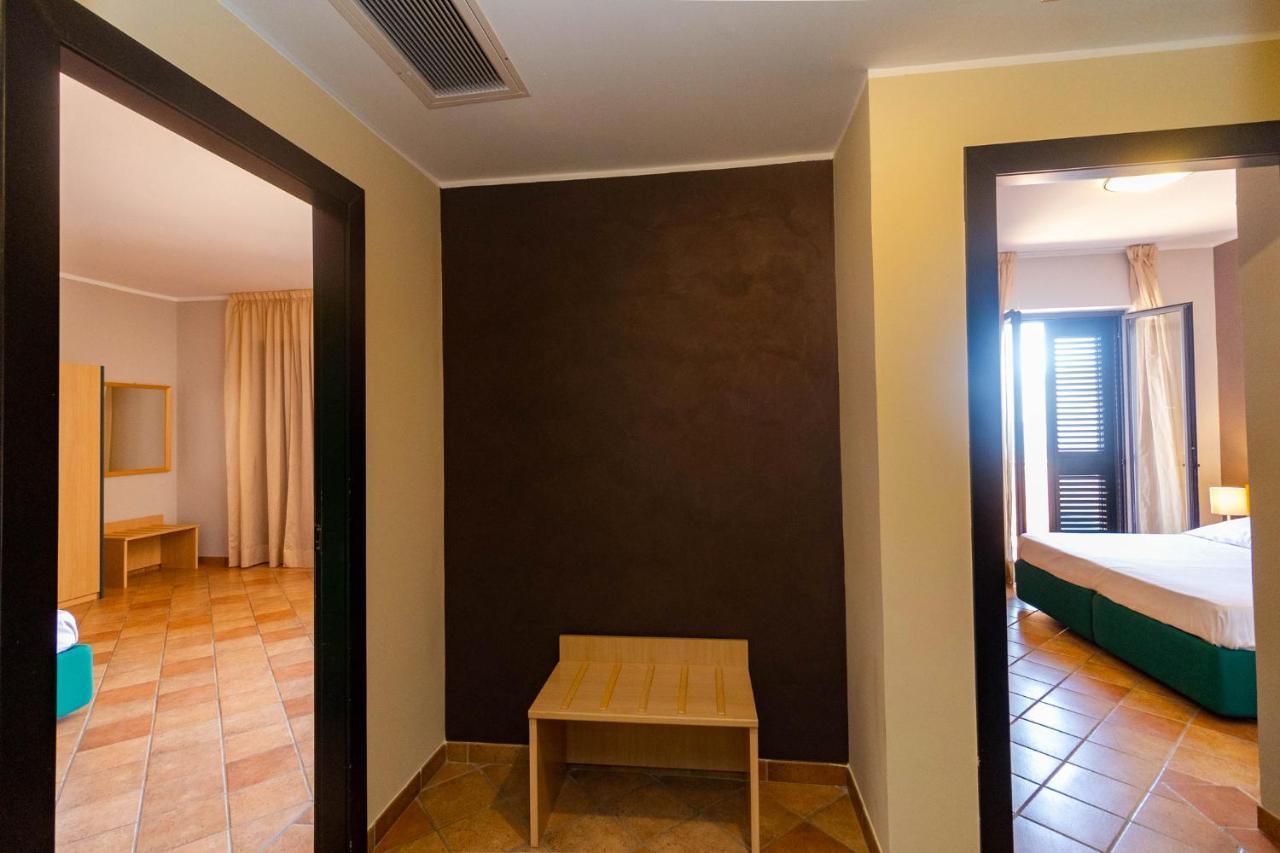 Hotel Federica リアーチェ・マリーナ エクステリア 写真