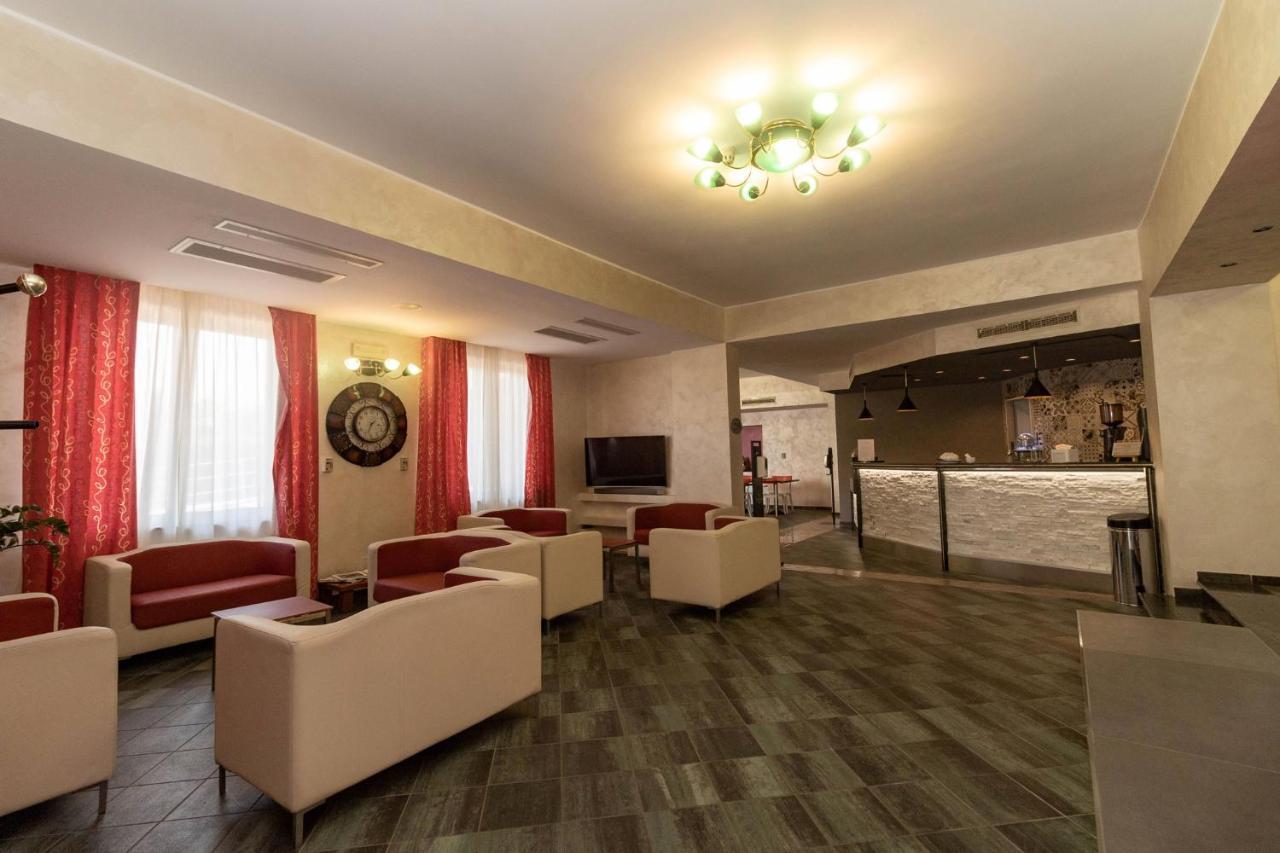 Hotel Federica リアーチェ・マリーナ エクステリア 写真